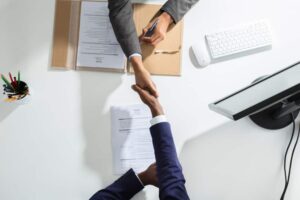 Ingin Membuat Perjanjian Kerja? Ketahui Unsur yang Harus Ada Didalamnya